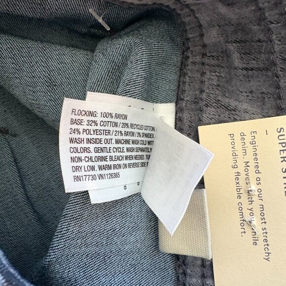 Universal Thread High Rise Sailor Wide Leg Super Stretch Jeans Size 4 NWT - Picture 8 of 8